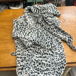 Price firm - Victoria Secret Pink Leopard Bath Robe with Hood & Pockets